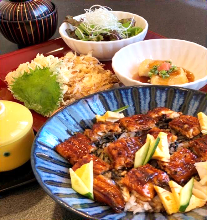 うなぎちらし丼 + よくばりセット